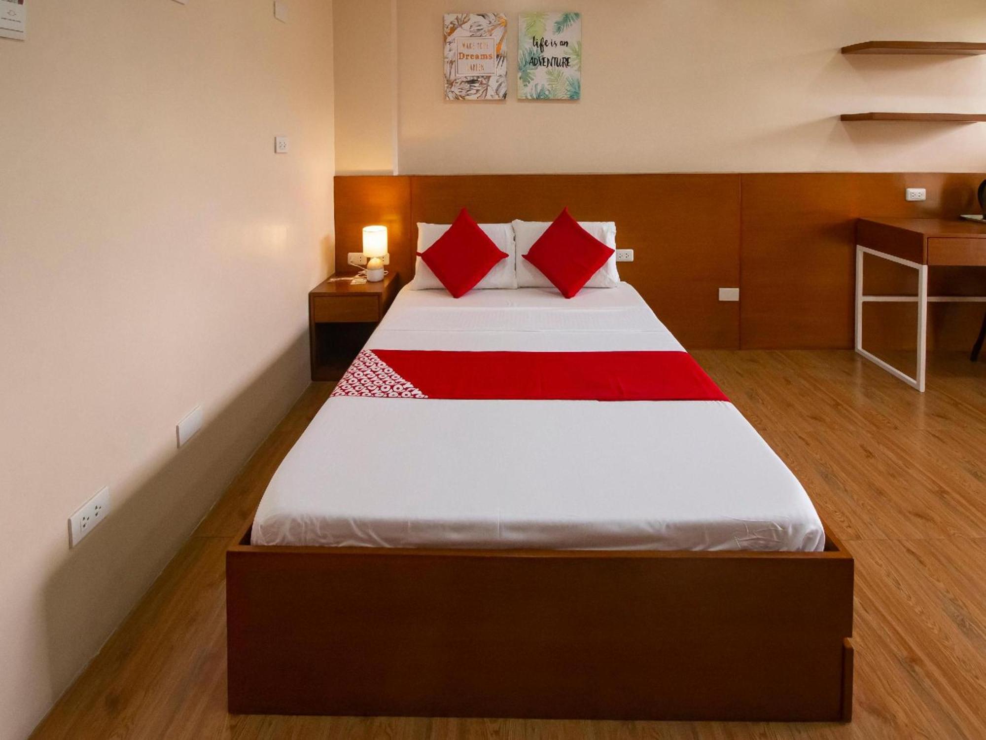 Super Oyo 832 The Teepee Place Hostel & Residence Inn Cebu Exteriör bild